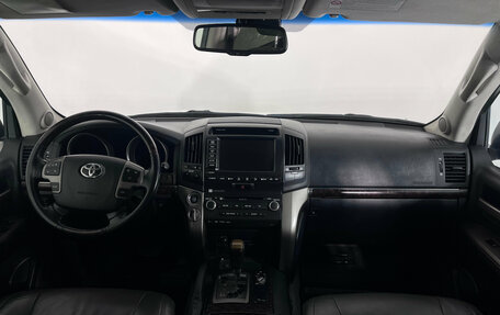 Toyota Land Cruiser 200, 2010 год, 2 797 000 рублей, 9 фотография