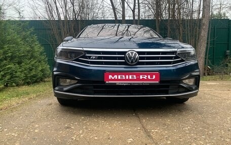 Volkswagen Passat B8 рестайлинг, 2020 год, 2 800 000 рублей, 2 фотография