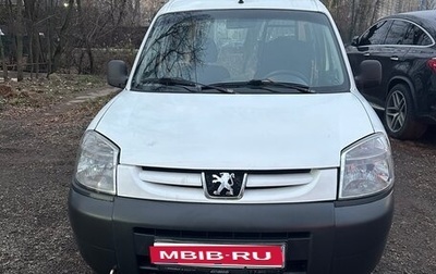 Peugeot Partner II рестайлинг 2, 2011 год, 420 000 рублей, 1 фотография