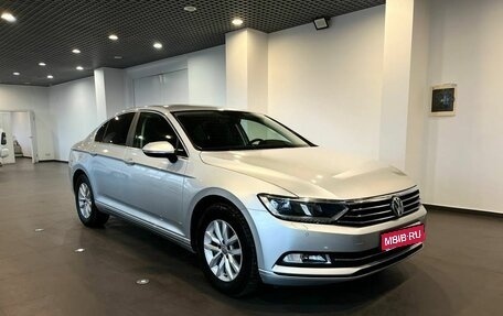 Volkswagen Passat B8 рестайлинг, 2019 год, 2 640 000 рублей, 1 фотография