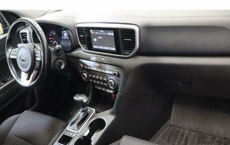 KIA Sportage IV рестайлинг, 2018 год, 2 289 000 рублей, 5 фотография