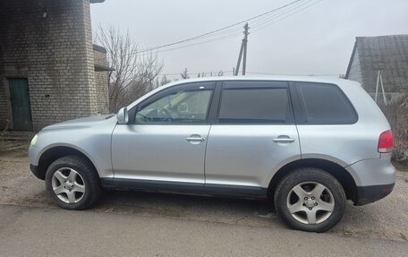 Volkswagen Touareg III, 2005 год, 700 000 рублей, 2 фотография