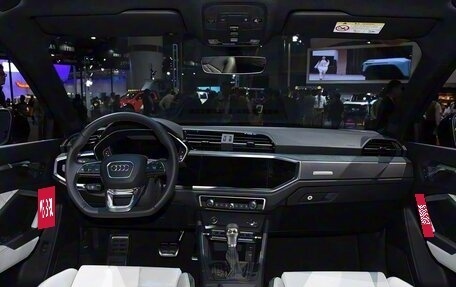 Audi Q3, 2022 год, 2 830 000 рублей, 7 фотография