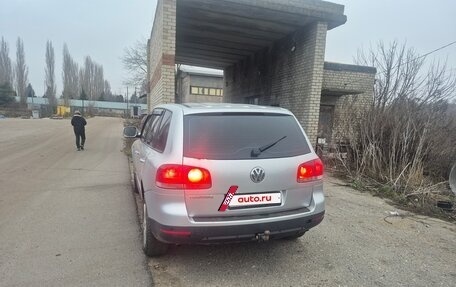 Volkswagen Touareg III, 2005 год, 700 000 рублей, 3 фотография