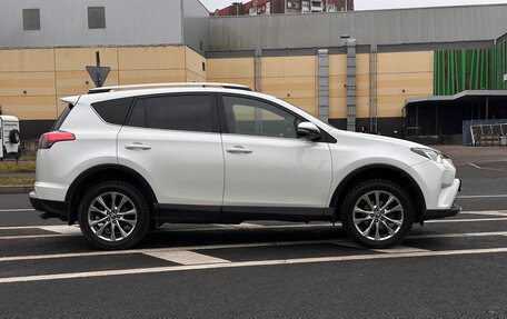 Toyota RAV4, 2017 год, 2 799 000 рублей, 8 фотография