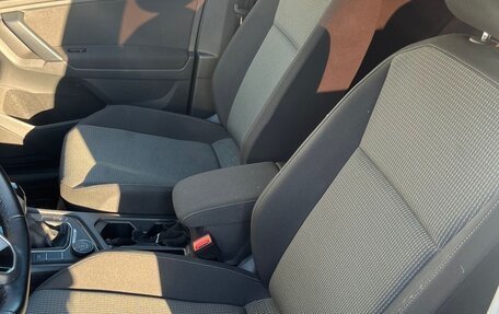 Volkswagen Tiguan II, 2021 год, 2 900 000 рублей, 16 фотография