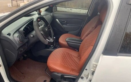 Renault Logan II, 2019 год, 1 250 000 рублей, 7 фотография