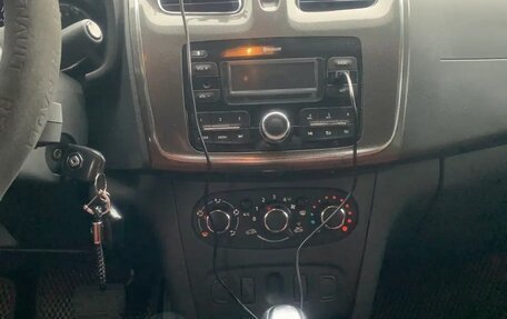 Renault Logan II, 2019 год, 1 250 000 рублей, 11 фотография