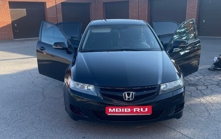 Honda Accord VII рестайлинг, 2006 год, 1 050 000 рублей, 2 фотография