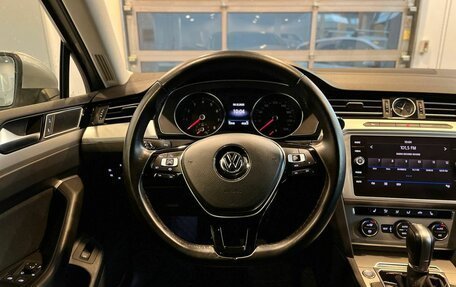 Volkswagen Passat B8 рестайлинг, 2019 год, 2 640 000 рублей, 10 фотография