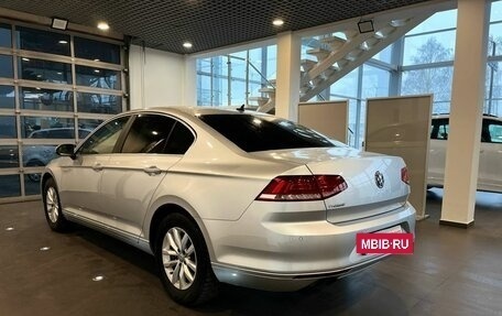 Volkswagen Passat B8 рестайлинг, 2019 год, 2 640 000 рублей, 5 фотография