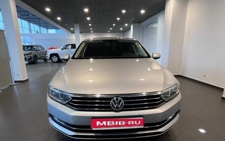 Volkswagen Passat B8 рестайлинг, 2019 год, 2 640 000 рублей, 8 фотография
