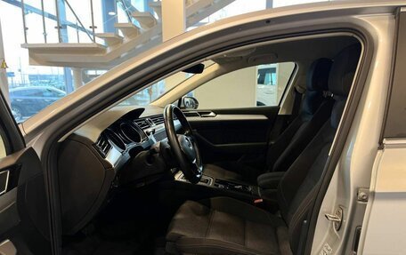 Volkswagen Passat B8 рестайлинг, 2019 год, 2 640 000 рублей, 16 фотография