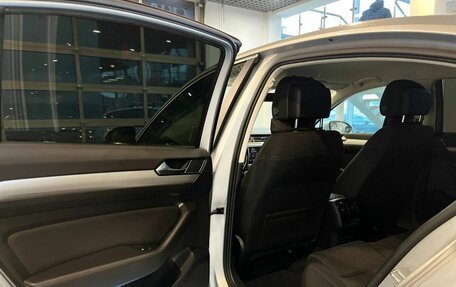 Volkswagen Passat B8 рестайлинг, 2019 год, 2 640 000 рублей, 22 фотография