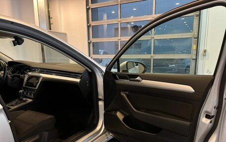 Volkswagen Passat B8 рестайлинг, 2019 год, 2 640 000 рублей, 25 фотография