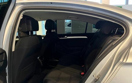 Volkswagen Passat B8 рестайлинг, 2019 год, 2 640 000 рублей, 23 фотография