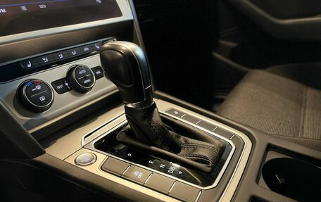 Volkswagen Passat B8 рестайлинг, 2019 год, 2 640 000 рублей, 29 фотография