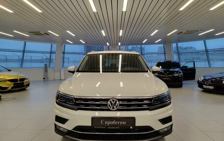 Volkswagen Tiguan II, 2018 год, 2 435 000 рублей, 3 фотография