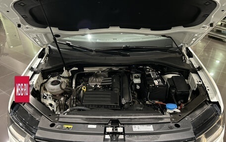 Volkswagen Tiguan II, 2018 год, 2 170 000 рублей, 13 фотография