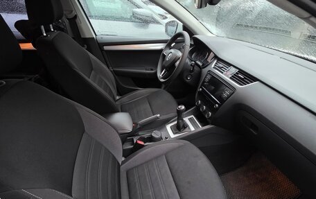 Skoda Octavia, 2017 год, 1 650 000 рублей, 10 фотография