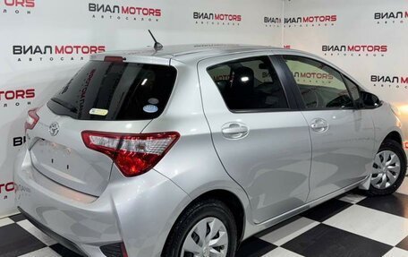 Toyota Vitz, 2018 год, 1 099 000 рублей, 2 фотография