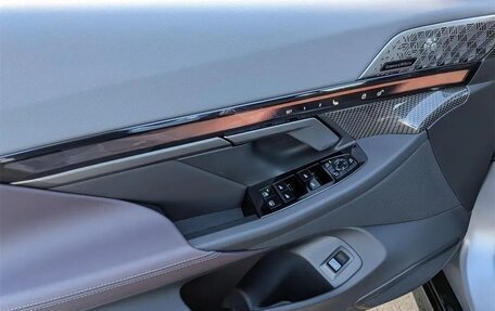 BMW 5 серия, 2025 год, 12 430 000 рублей, 17 фотография