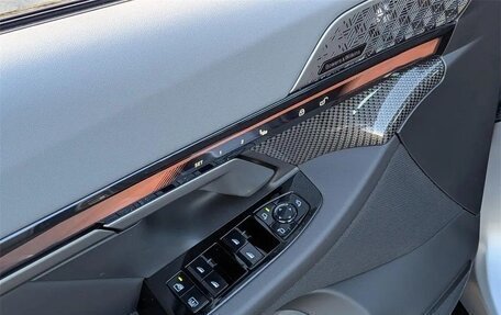 BMW 5 серия, 2025 год, 12 430 000 рублей, 18 фотография