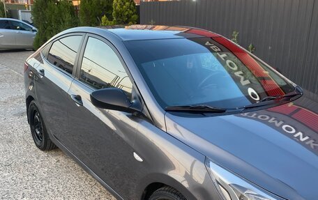 Hyundai Solaris II рестайлинг, 2015 год, 650 000 рублей, 7 фотография