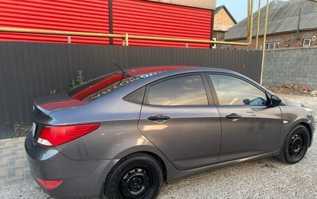 Hyundai Solaris II рестайлинг, 2015 год, 650 000 рублей, 6 фотография