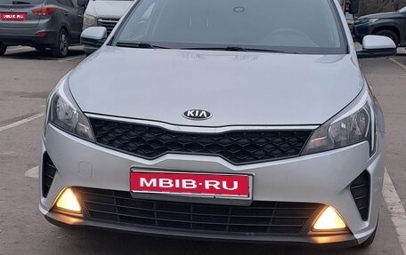KIA Rio IV, 2020 год, 1 350 000 рублей, 1 фотография
