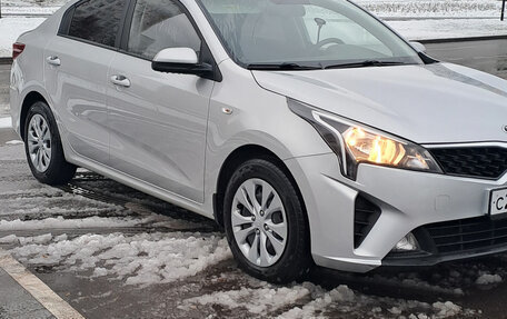 KIA Rio IV, 2020 год, 1 350 000 рублей, 3 фотография