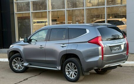 Mitsubishi Pajero Sport III рестайлинг, 2017 год, 2 250 000 рублей, 3 фотография