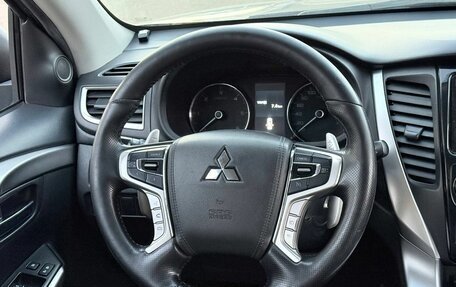 Mitsubishi Pajero Sport III рестайлинг, 2017 год, 2 250 000 рублей, 16 фотография