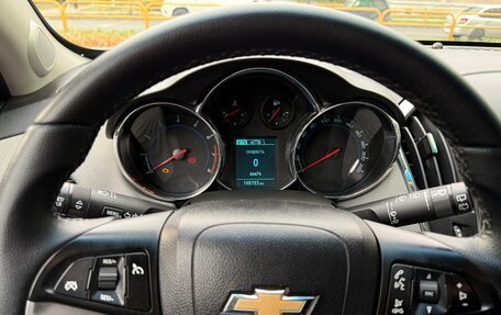 Chevrolet Cruze II, 2013 год, 800 000 рублей, 3 фотография