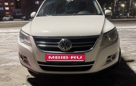 Volkswagen Tiguan I, 2010 год, 899 000 рублей, 4 фотография