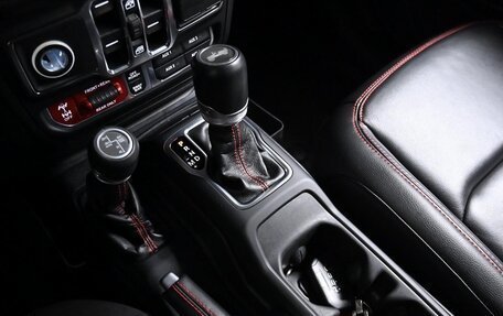 Jeep Wrangler, 2021 год, 4 730 000 рублей, 13 фотография