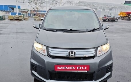 Honda Freed I, 2012 год, 1 050 000 рублей, 3 фотография