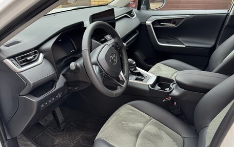 Toyota RAV4, 2025 год, 4 290 000 рублей, 7 фотография