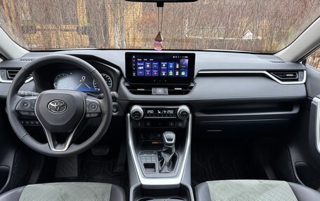 Toyota RAV4, 2025 год, 4 290 000 рублей, 13 фотография