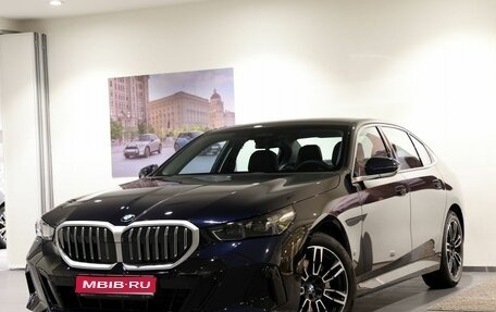 BMW 5 серия, 2025 год, 8 300 000 рублей, 1 фотография