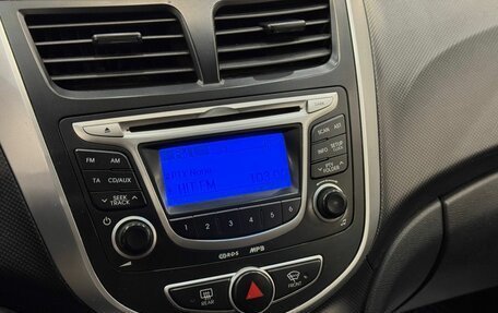 Hyundai Solaris II рестайлинг, 2011 год, 735 000 рублей, 16 фотография