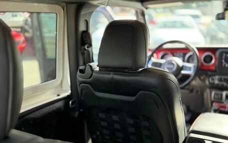 Jeep Wrangler, 2022 год, 5 100 000 рублей, 27 фотография