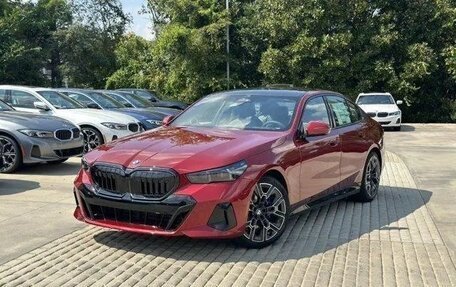 BMW 5 серия, 2025 год, 7 349 000 рублей, 2 фотография