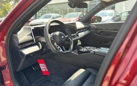 BMW 5 серия, 2025 год, 7 349 000 рублей, 10 фотография