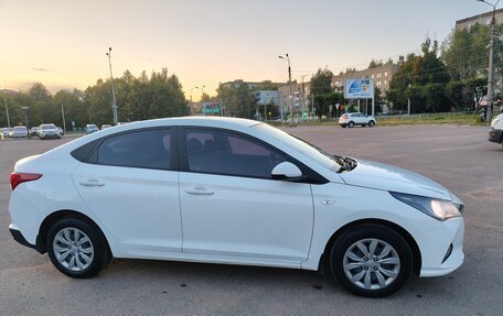 Hyundai Solaris II рестайлинг, 2021 год, 1 499 999 рублей, 6 фотография