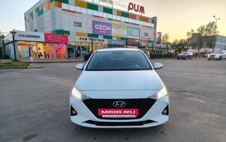 Hyundai Solaris II рестайлинг, 2021 год, 1 499 999 рублей, 3 фотография