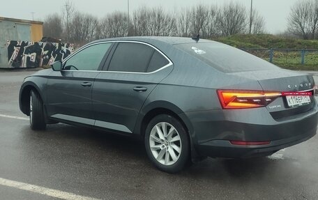 Skoda Superb III рестайлинг, 2020 год, 3 300 000 рублей, 6 фотография