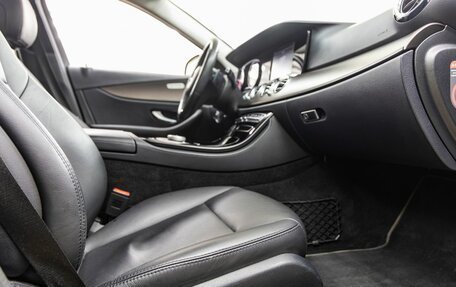 Mercedes-Benz E-Класс, 2016 год, 2 998 000 рублей, 29 фотография