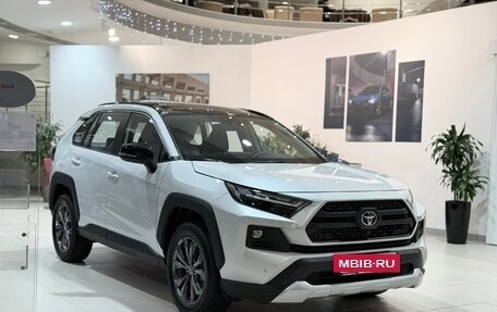 Toyota RAV4, 2025 год, 4 900 000 рублей, 3 фотография