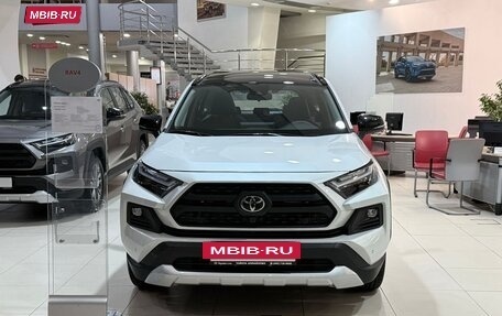 Toyota RAV4, 2025 год, 4 900 000 рублей, 2 фотография